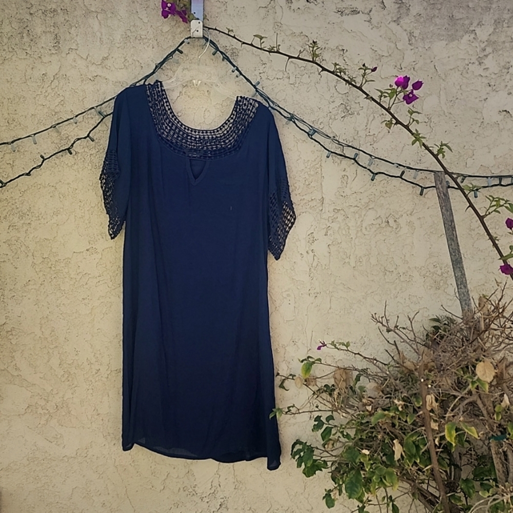 Navy flowy dress with lining